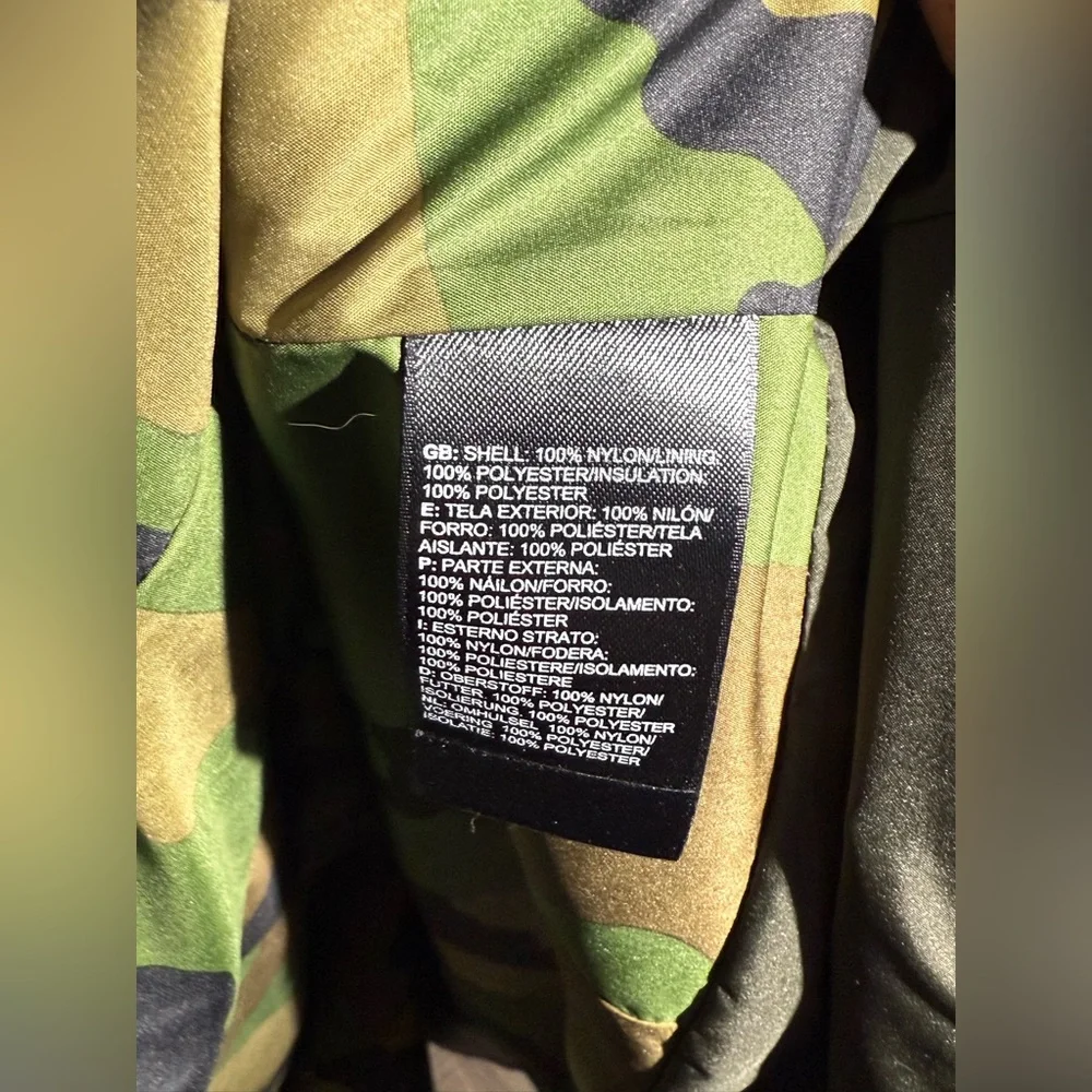 The North Face Women's Puffer Jacket - Olive